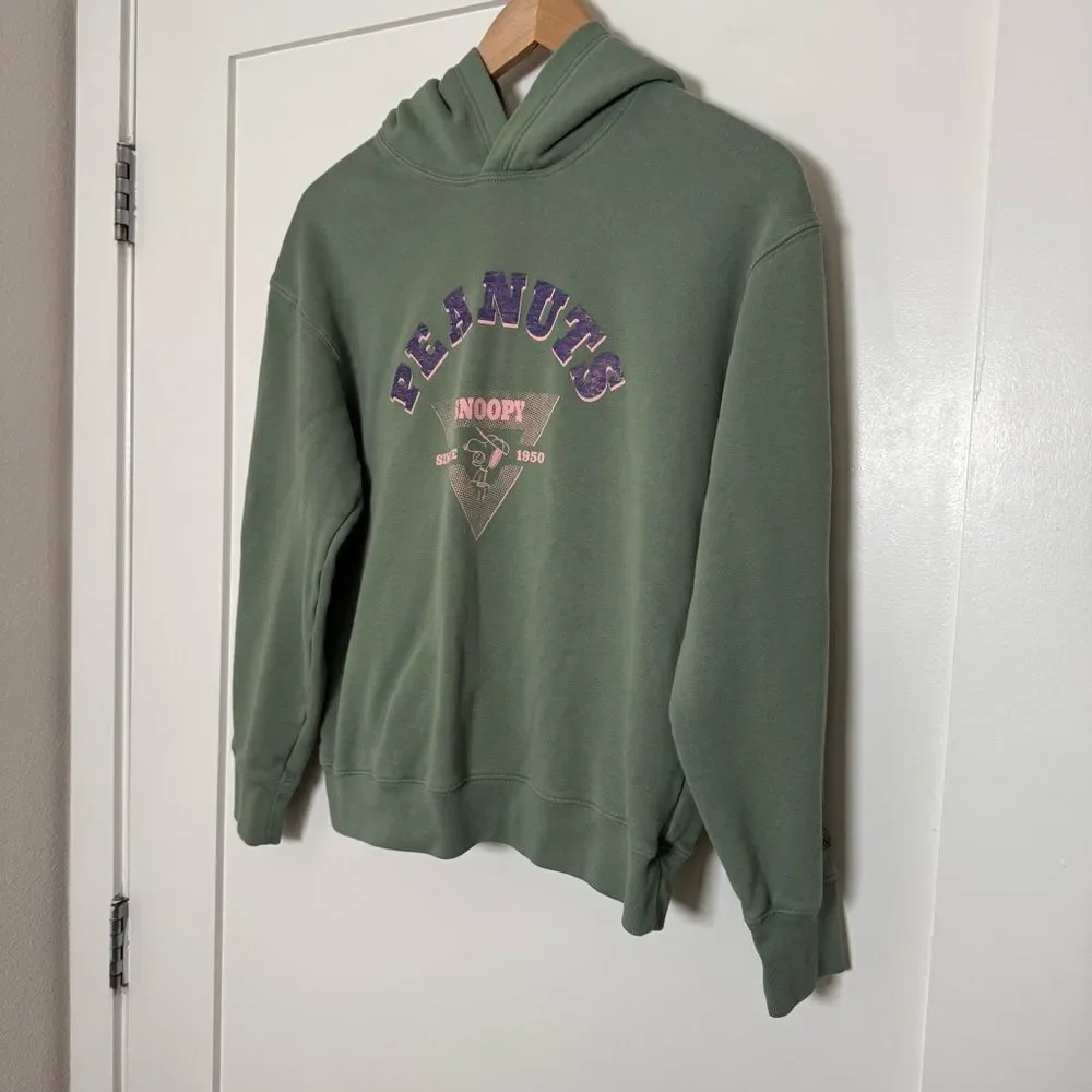 UT Uniqlo Sweatshirt Hoodie Youth Kids Unisex Sz 13 Green Peanuts Snoopy